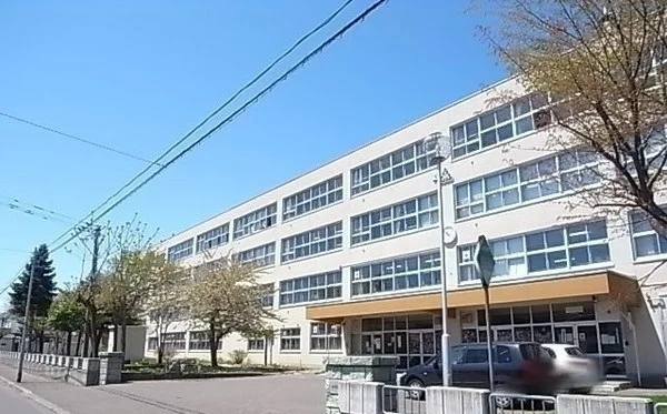 新琴似北小学校まで340m