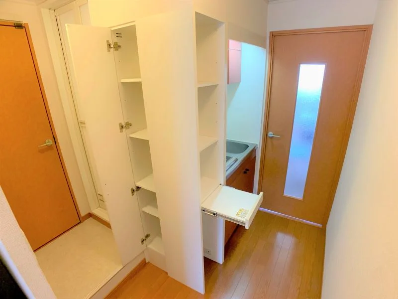 (2F)設備・仕様は号室により異なる為、現況を優先致します。