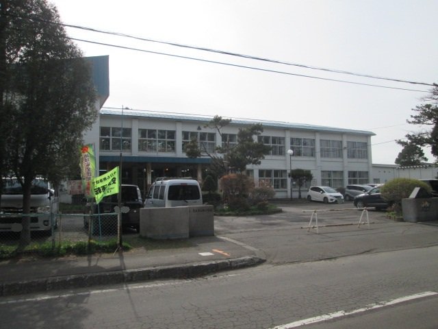 柏小学校まで1100m