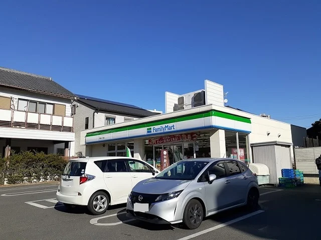 ファミマ　下落合2丁目店まで500m