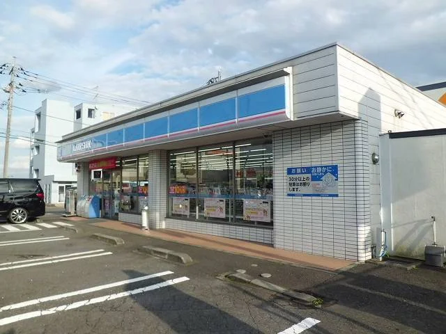 ローソンまで74m