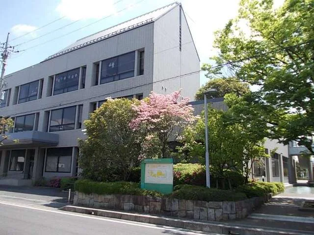 草津市役所まで1100m