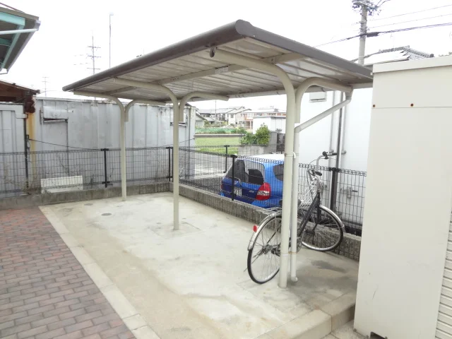 屋根付き駐輪場