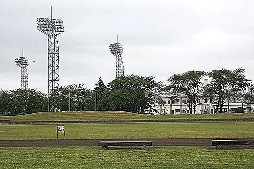 長根運動場まで440m
