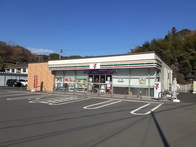 セブンイレブン　竹駒店まで2100m