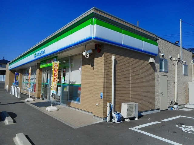ファミリーマート掛川家代の里店まで450m