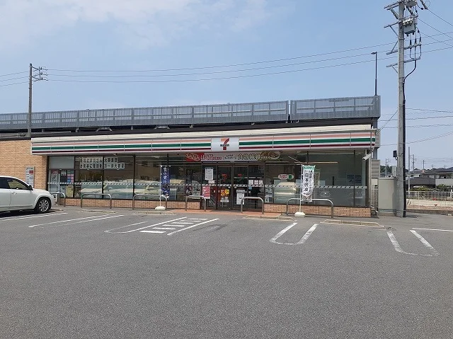 セブンイレブンまで627m