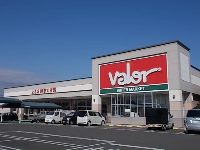 バロー茜部本郷店まで800m