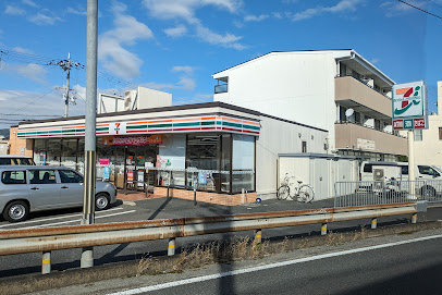 セブンイレブン東中１丁目店まで2200m