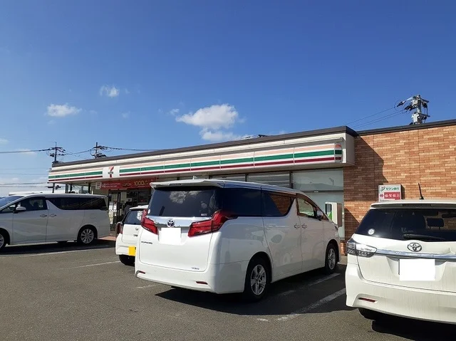 セブンイレブンまで1100m