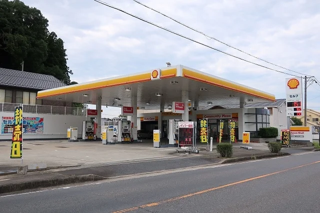 ガソリンスタンドまで900m