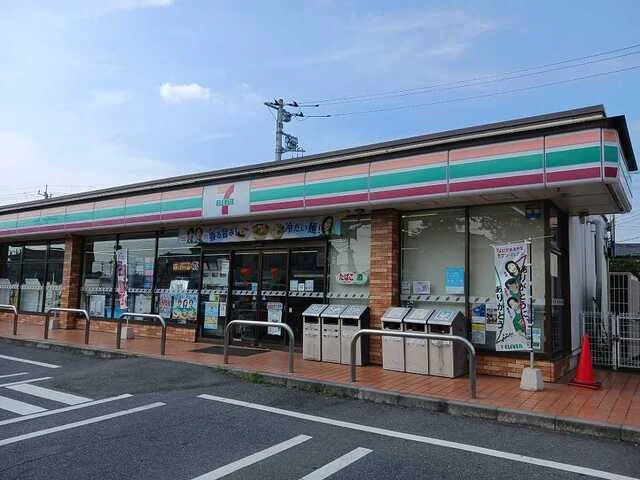 セブンイレブン本庄南小学校前店まで700m