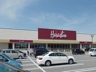 原信 村上西店まで1800m