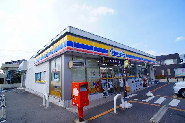 ミニストップ沼田北小前店まで220m