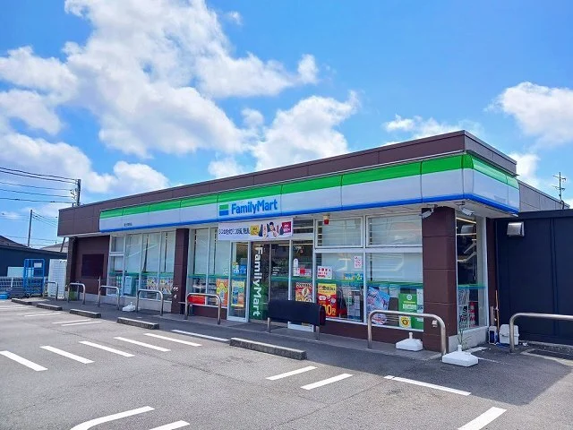 ファミリーマート　富士厚原店まで750m
