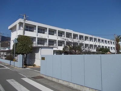 神宅小学校まで850m