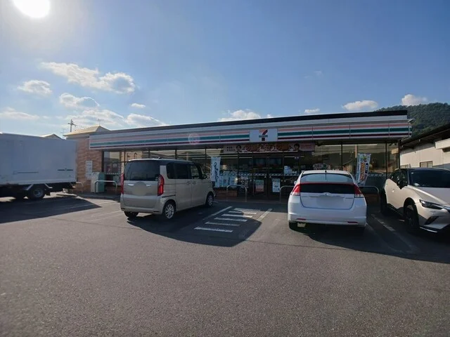 セブンイレブン高松鬼無店さんまで700m
