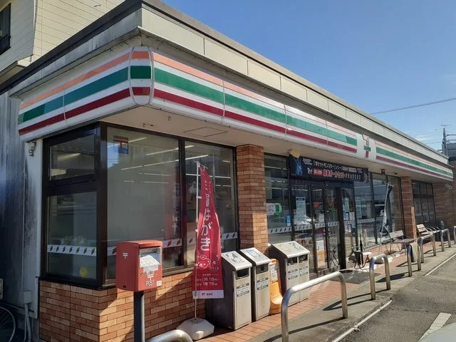 セブンイレブン魚津釈迦堂１丁目まで500m