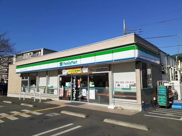 ファミリーマート所沢ニュータウまで850m