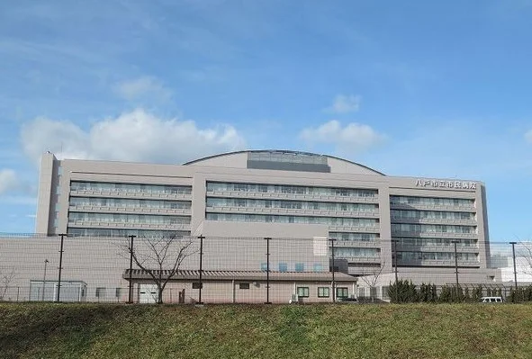八戸市立市民病院まで1300m
