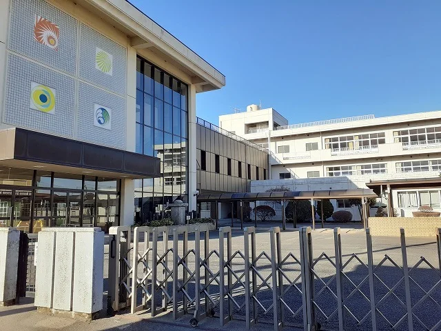 壬生町立壬生小学校まで550m