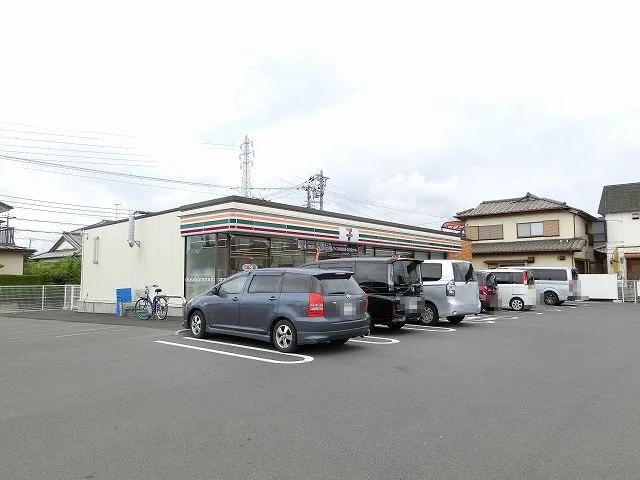 セブンイレブン市原平成通り店まで500m