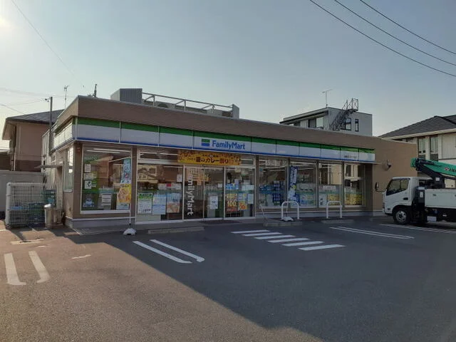 ファミリーマート 岡崎江口まで300m