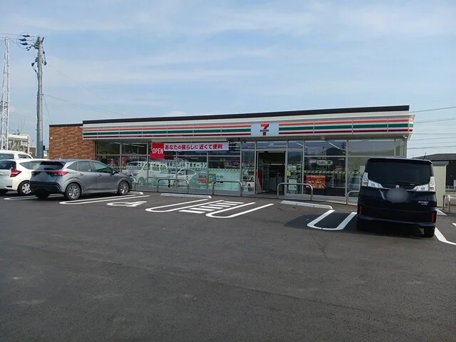 セブンイレブン豊川大崎町店まで309m
