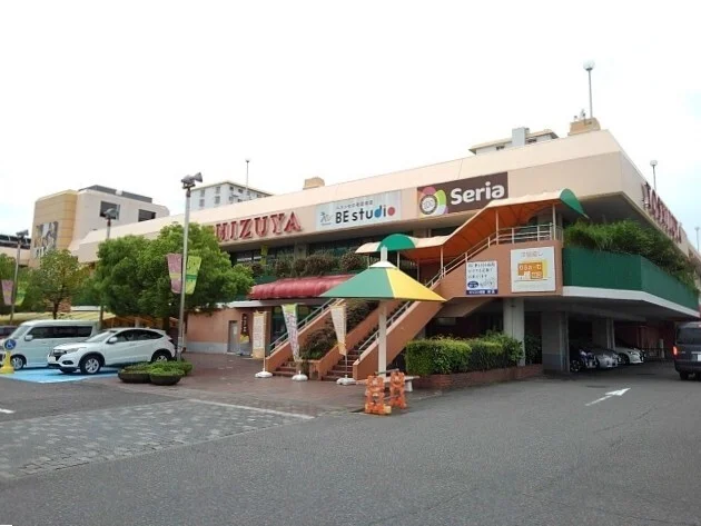 ヨシヅヤ師勝店まで1200m
