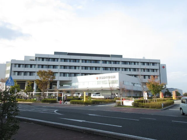 伊勢赤十字病院まで1300m