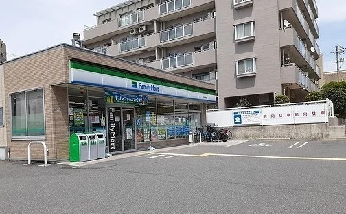 ファミリーマート様まで160m