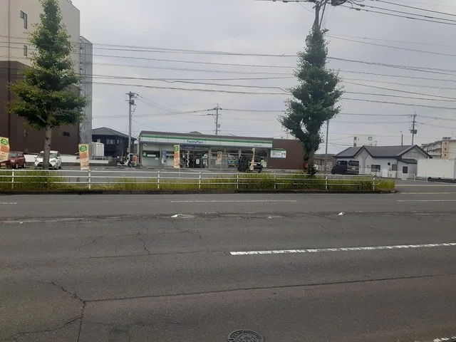 ファミリーマート大村杭出津店まで56m