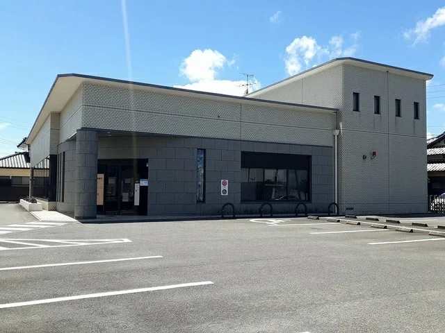 十八親和銀行竹松支店まで1461m