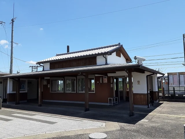 井田川駅まで2300m