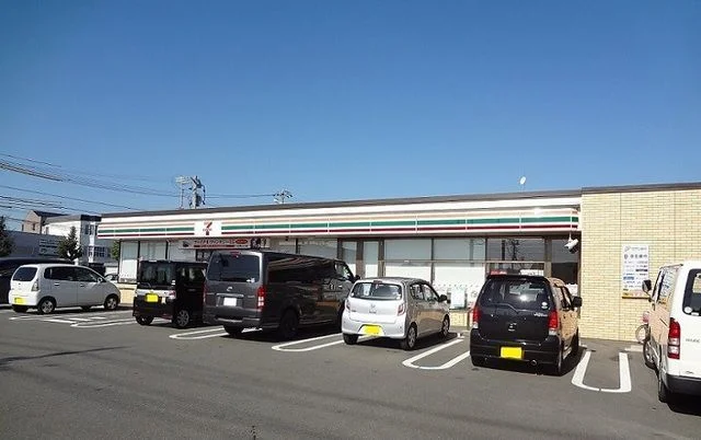 セブンイレブン道伯５丁目店まで400m
