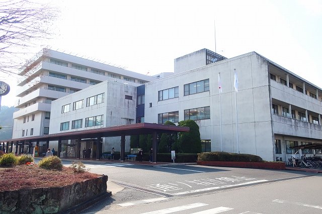 県立病院まで800m