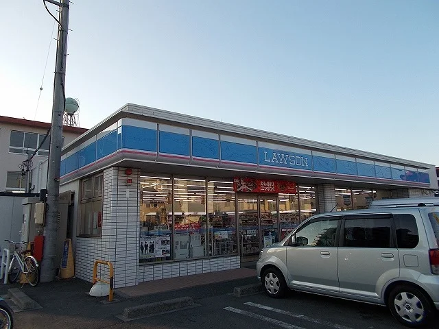 ローソン静岡曲金５丁目店まで700m