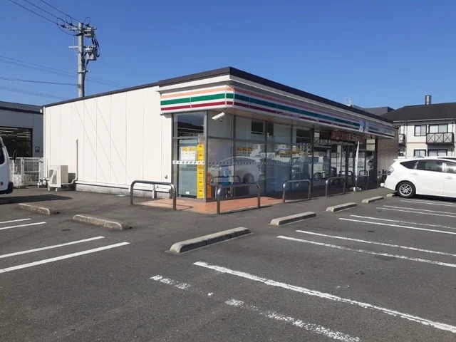 セブンイレブン　中郷4丁目店まで500m