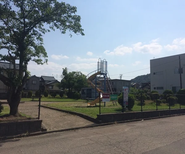 月見公園まで350m