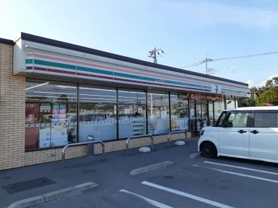 セブンイレブン伊勢崎下触町南店まで550m