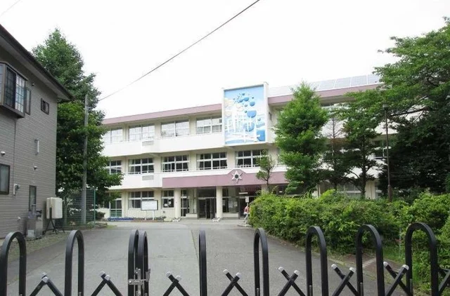 明見小学校まで450m