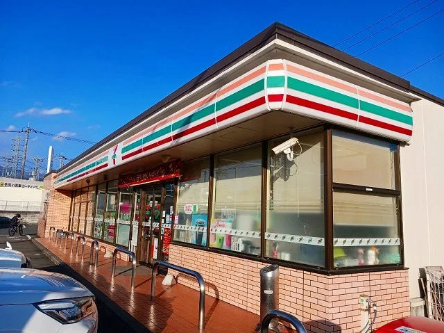 セブンイレブン　富士市一色店まで300m