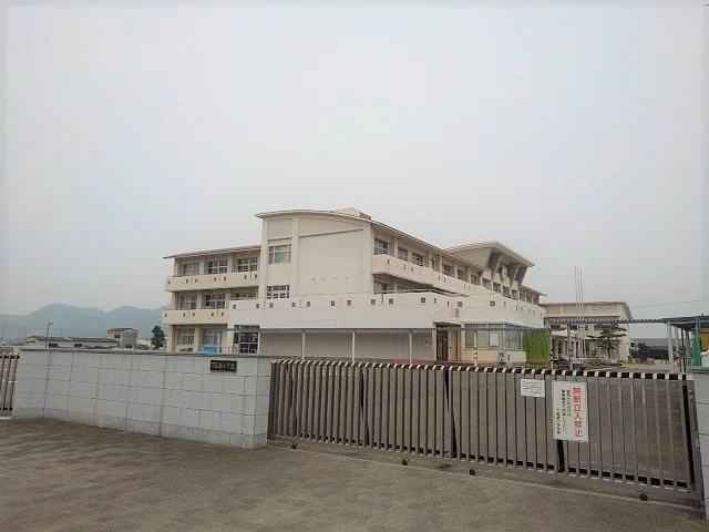 三豊市立下高瀬小学校まで350m
