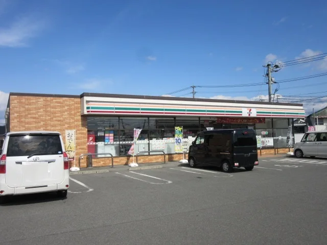 セブンイレブン宇城松橋久具店まで900m