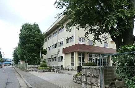 上鶴間中学校まで170m