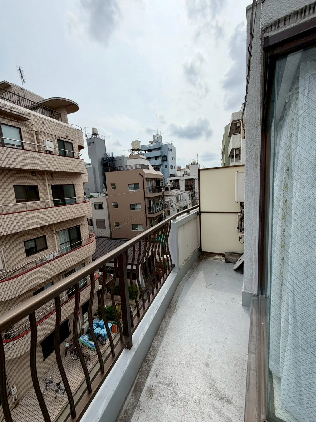 角部屋のため、広々バルコニー付き