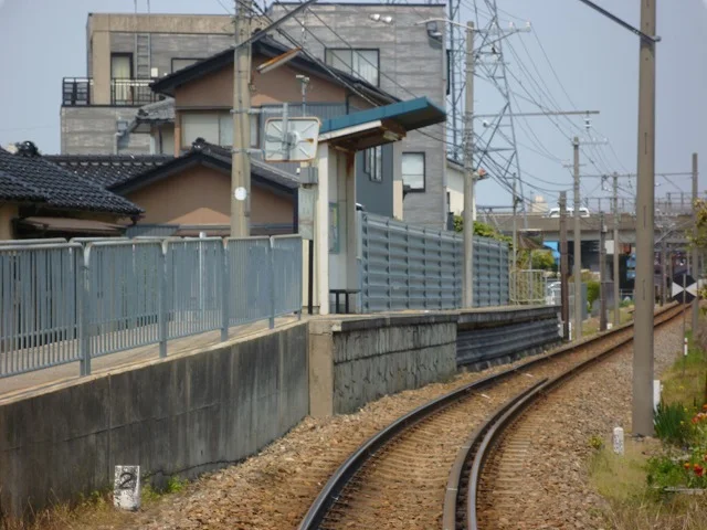 北鉄浅野川線磯部駅まで600m