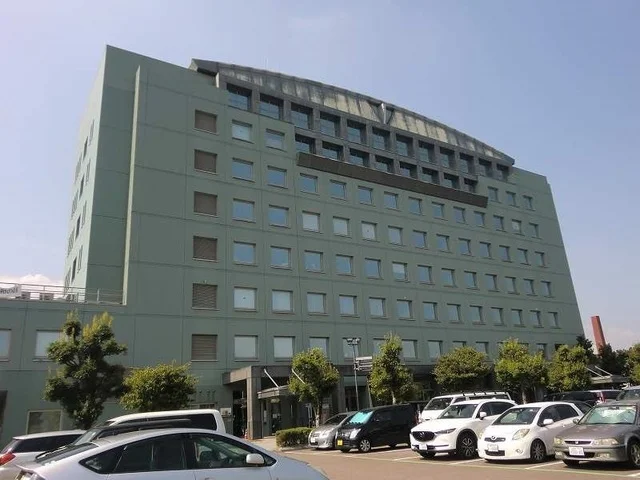 関市役所まで1300m