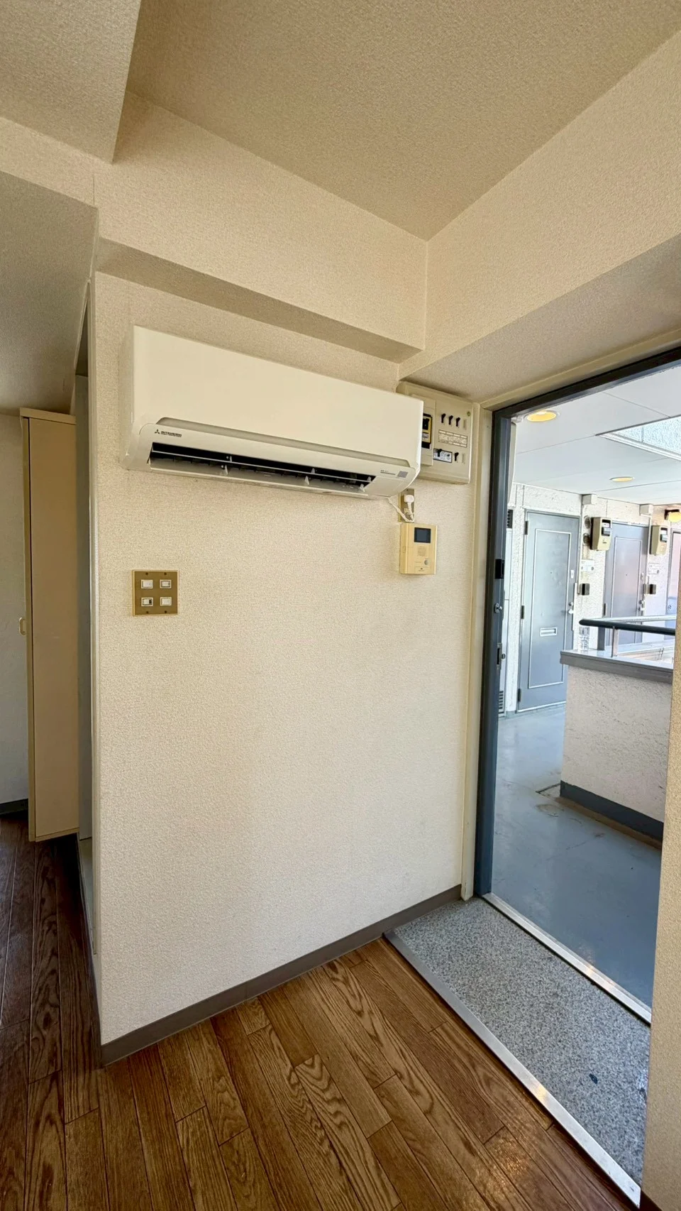 ３０５号室　エアコンあります。
