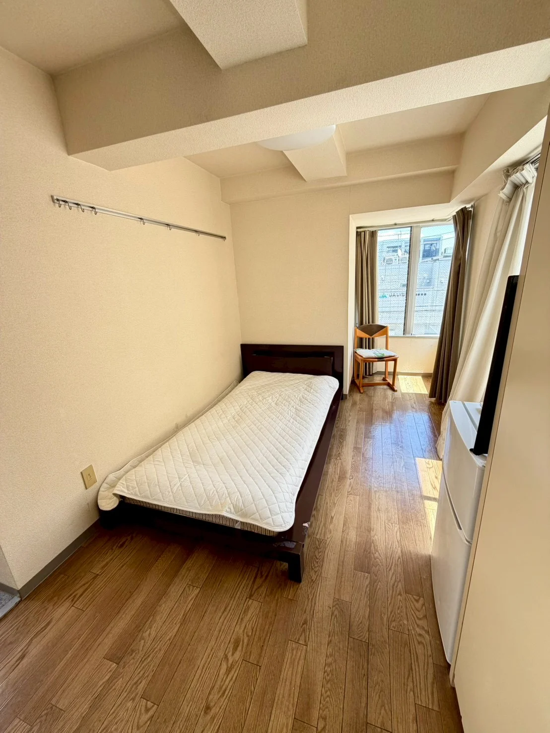 ３０５号室　明るい角部屋です。
